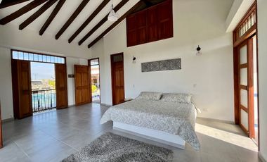ALQUILER DE FINCA PRIVADA SANTA CLARA INF AL3017984838 EN YOPAL DISPONIBLE PARA TEMPORADA.