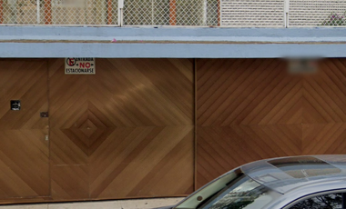 CASA EN JARDIN BALBUENA VENUSTIANO CARRANZA EN VENTA DE REMATE