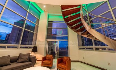 Departamento en Venta Torre Aura I de Lujo 2 niveles, Zona Dorada Zapopan