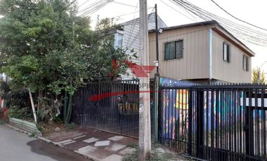 Hermosa Casa Dos Pisos, 5 Dormitorios, 2 Baños, Villa Tres Montes, Quilicura.