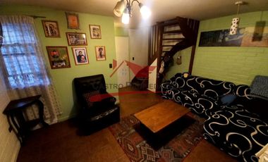 Hermosa Casa Dos Pisos, 5 Dormitorios, 2 Baños, Villa Tres Montes, Quilicura.
