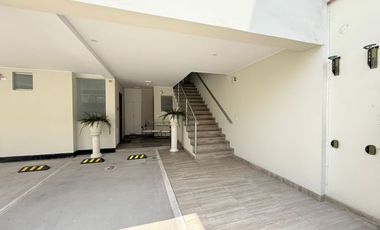 Vendo duplex de estreno en San Borja cerca a parque