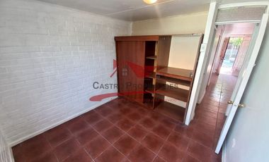 Casa de Un Piso Solida, 2 Dormitorios, 1 Baño, Villa Casas de lo Ovalle, Comuna de Quilicura.