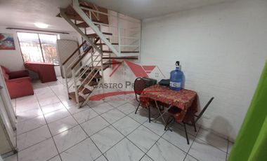 Hermosa Casa de Dos Pisos, 3 Dormitorios, 2 Baños, Villa Paseo Central, Quilicura.