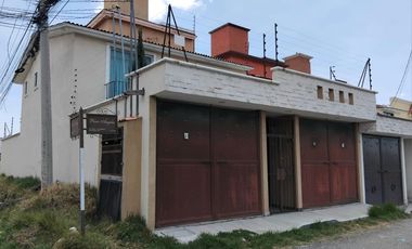 VENTA DE CASA EN ZINACANTEPEC - MUY CERCA DE ESCUELA SIGLO XXI, ESTACION DE TREN SUBURBANO -