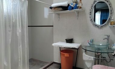 VENTA DE CASA EN ZINACANTEPEC - MUY CERCA DE ESCUELA SIGLO XXI, ESTACION DE TREN SUBURBANO -