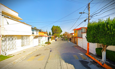 CASA EN PARQUE RESIDENCIAL COACALCO (a 1 minuto de la plaza Coacalco)