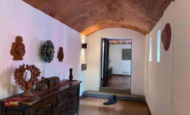 Increíble casa para remodelar en venta en San Angel Inn