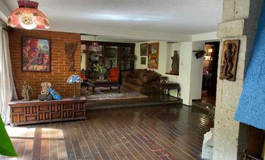 Increíble casa para remodelar en venta en San Angel Inn