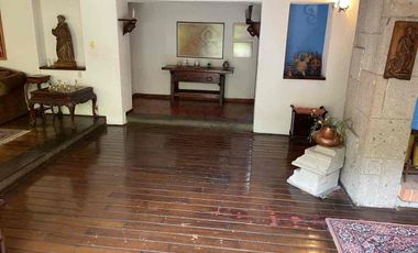 Increíble casa para remodelar en venta en San Angel Inn