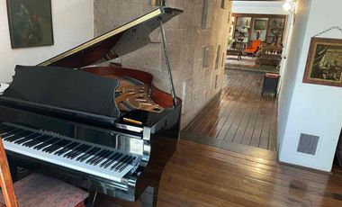 Increíble casa para remodelar en venta en San Angel Inn