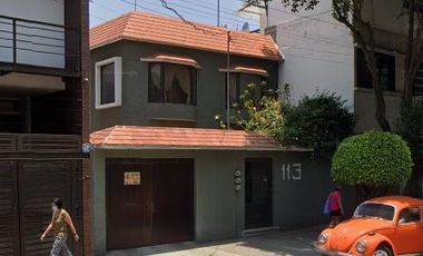 ¡Remate Bancario!, Casa en Avenida Clavería!