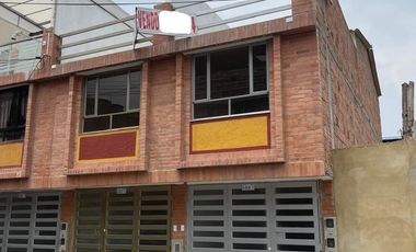 vendo casa 3 pisos