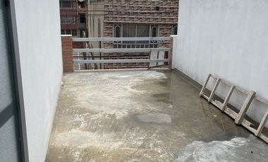 vendo casa 3 pisos