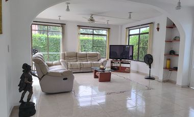 Venta Casa Campestre 460 m² con Piscina y Jacuzzi - Condominio La Colina, Girardot/Melgar.