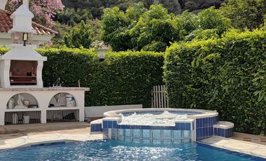 Venta Casa Campestre 460 m² con Piscina y Jacuzzi - Condominio La Colina, Girardot/Melgar.