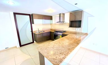 RENTA CASA CON ASADOR PRIVADA CON VIGILANCIA PUERTA REAL QUERETARO