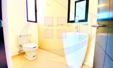 RENTA CASA CON ASADOR PRIVADA CON VIGILANCIA PUERTA REAL QUERETARO