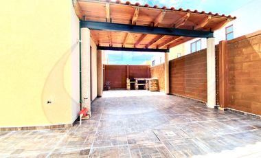 RENTA CASA CON ASADOR PRIVADA CON VIGILANCIA PUERTA REAL QUERETARO