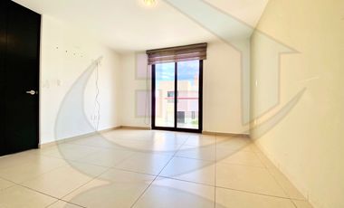 RENTA CASA CON ASADOR PRIVADA CON VIGILANCIA PUERTA REAL QUERETARO