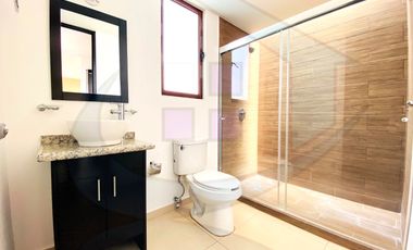 RENTA CASA CON ASADOR PRIVADA CON VIGILANCIA PUERTA REAL QUERETARO