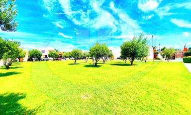 RENTA CASA CON ASADOR PRIVADA CON VIGILANCIA PUERTA REAL QUERETARO