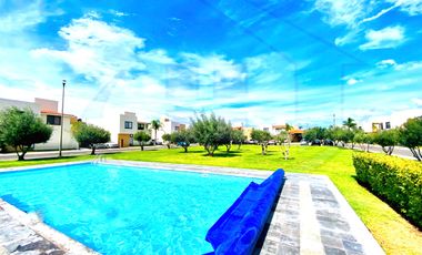 RENTA CASA CON ASADOR PRIVADA CON VIGILANCIA PUERTA REAL QUERETARO