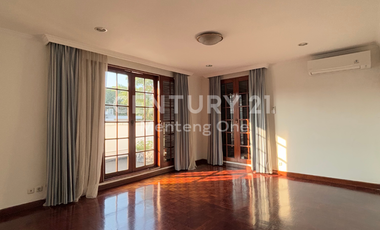 Luxury House for Rent with Private Pool in Menteng Inti, Central Jakarta – Land 1050 m², Building 1500 m²