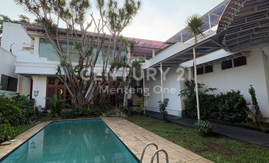 Luxury House for Rent with Private Pool in Menteng Inti, Central Jakarta – Land 1050 m², Building 1500 m²