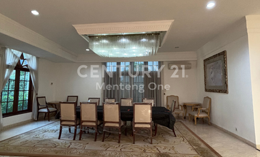 Luxury House for Rent with Private Pool in Menteng Inti, Central Jakarta – Land 1050 m², Building 1500 m²