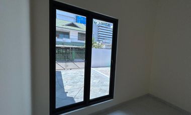 Di Jual Rumah  Modern Minimalis di Komplek Perumahan Kris Kencana Surabaya