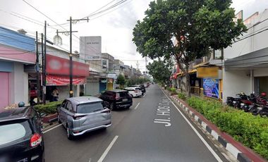 1 Floor Shophouse on Main Road, Cianjur City Center, Suitable for Business