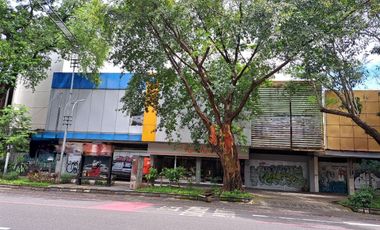 Ruko Slamet Riyadi, Solo, Showroom