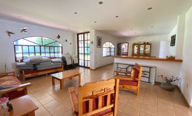 Excelente propiedad en xochitepec Morelos 1500 mts