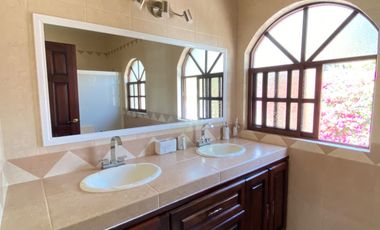 Excelente propiedad en xochitepec Morelos 1500 mts