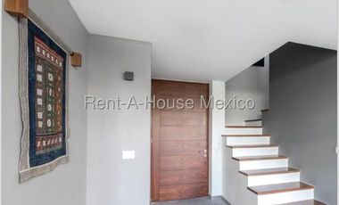 RENTA. Santa Fe Juriquilla - Departamento amueblado en planta baja, 3 recámaras