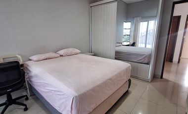 Rumah modern di kompleks Riverside Park kota Mataram