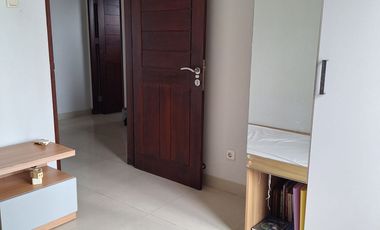 Rumah modern di kompleks Riverside Park kota Mataram