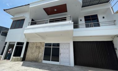 Dijual Rumah Mewah Lokasi Strategis di Jl. Ciliwung Semarang