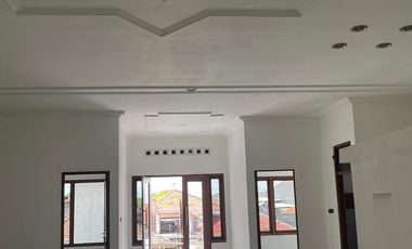 Dijual Rumah Mewah Lokasi Strategis di Jl. Ciliwung Semarang