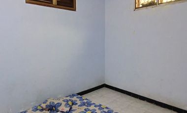 Investasi Tepat! Rumah Strategis 2 Lantai di Pekalongan, Depan Jalan Utama