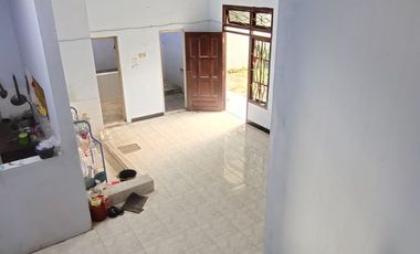 Investasi Tepat! Rumah Strategis 2 Lantai di Pekalongan, Depan Jalan Utama