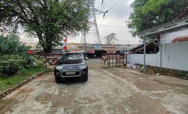 Investasi Tepat! Rumah Strategis 2 Lantai di Pekalongan, Depan Jalan Utama