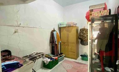 Rumah Besar Kota Lumajang Dijual Murah