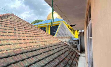 Rumah Besar Kota Lumajang Dijual Murah