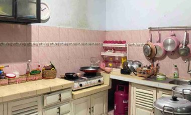 Rumah Besar Kota Lumajang Dijual Murah