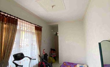 Rumah Besar Kota Lumajang Dijual Murah