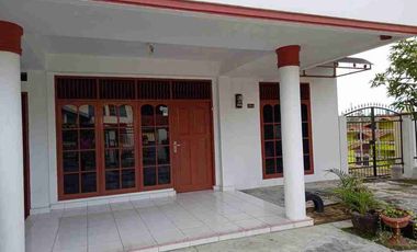 Rumah di Daerah Harapan raya jl Lembah Raya 1