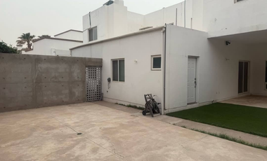 Renta Campos Elíseos semi equipada