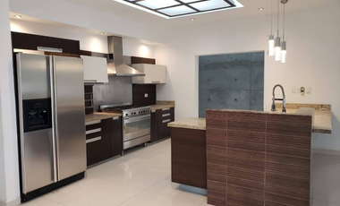 Renta Campos Elíseos semi equipada